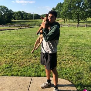 Meet your Posher, Troy